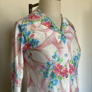 1970s dagger collar unworn knit floral print shirt, marked 11 but fits S